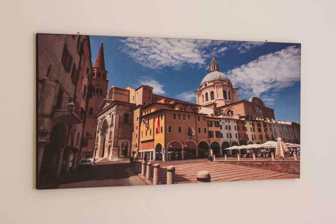 Suite Garibaldi - Smart Holiday Mantova Esterno foto